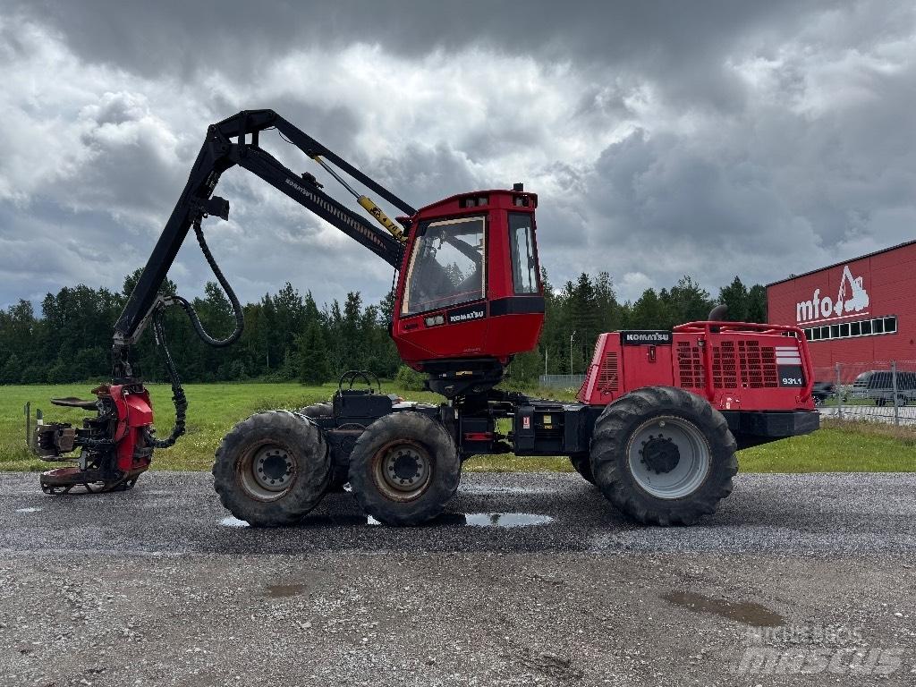 Komatsu 931.1 Betakarítók