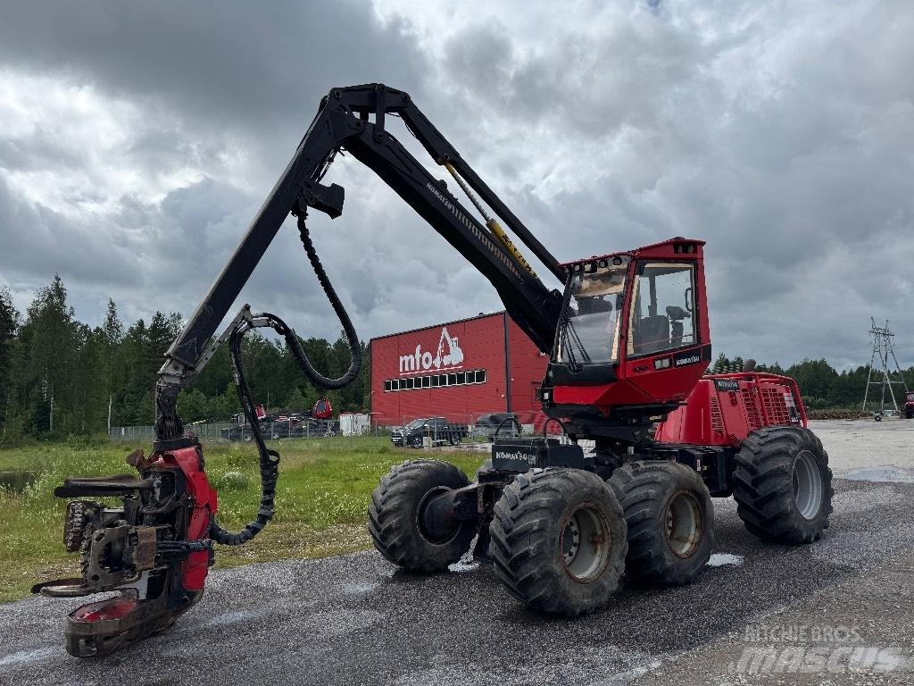 Komatsu 931.1 Betakarítók