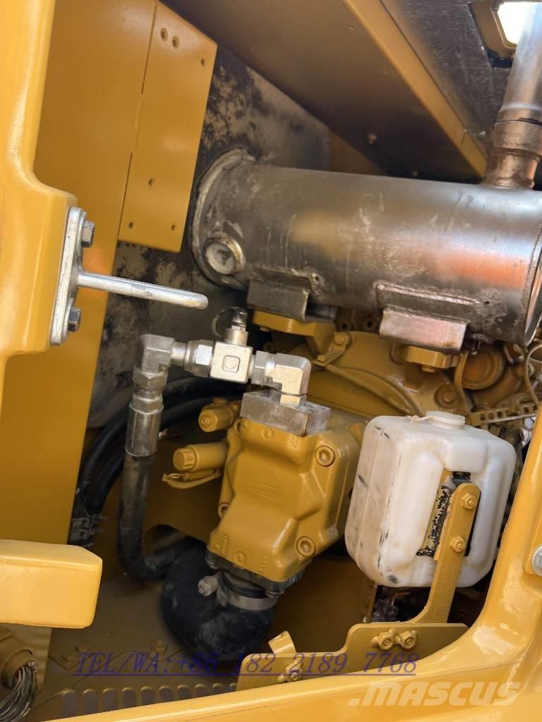 CAT 310 Lánctalpas kotrók