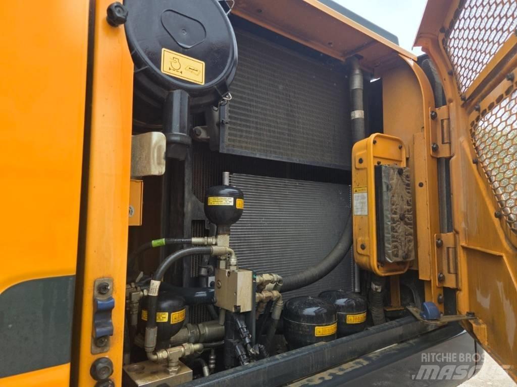 Hyundai HW 145 Gumikerekes kotrók