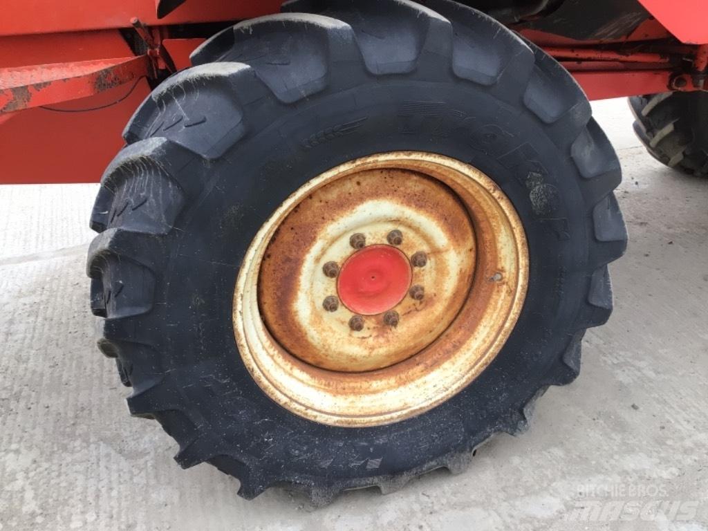 Bateman RB25 SPRAYER Önjáró trágyaszórók