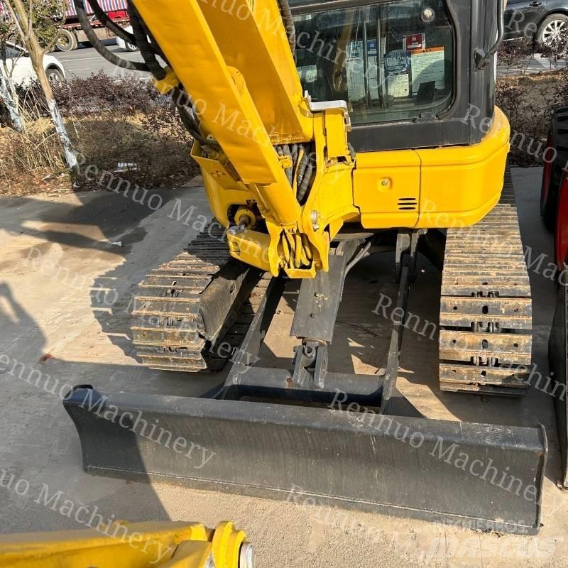 Komatsu PC35MR Mini kotrók < 7t