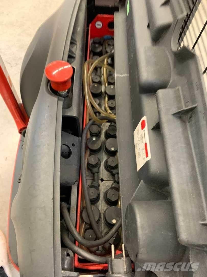 Linde L12 Elektromos gyalogkíséretű targoncák
