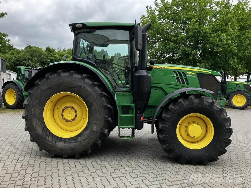 John Deere 6215R Traktorok