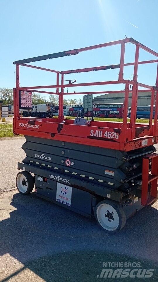 SkyJack SJ4626 Ollós emelők