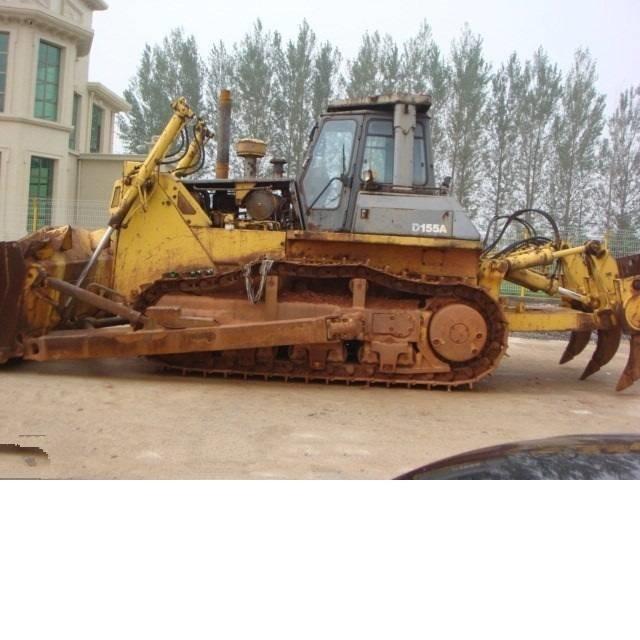 Komatsu d155a-2 lánctalpas dózerek
