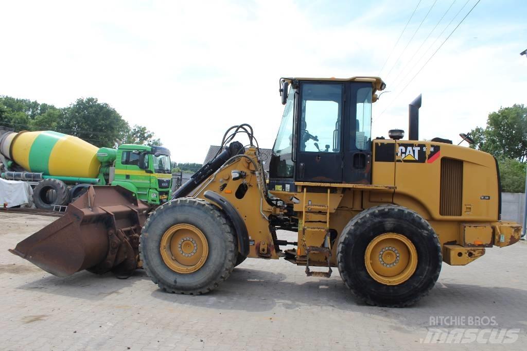 CAT 930 H Gumikerekes homlokrakodók
