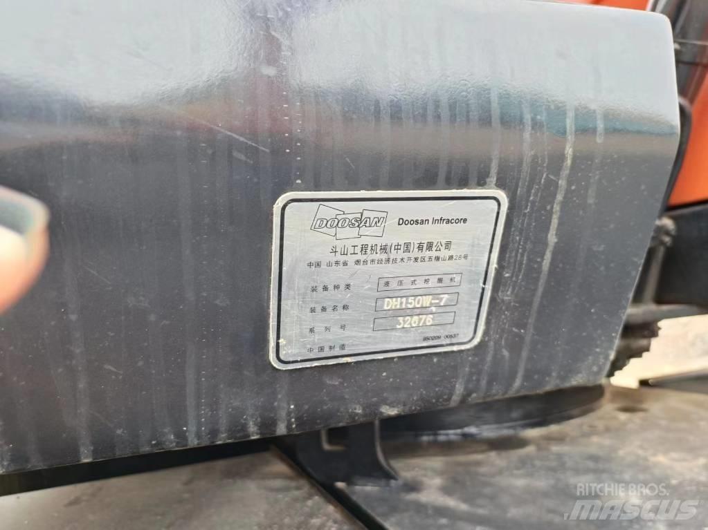 Doosan 150 W Gumikerekes kotrók