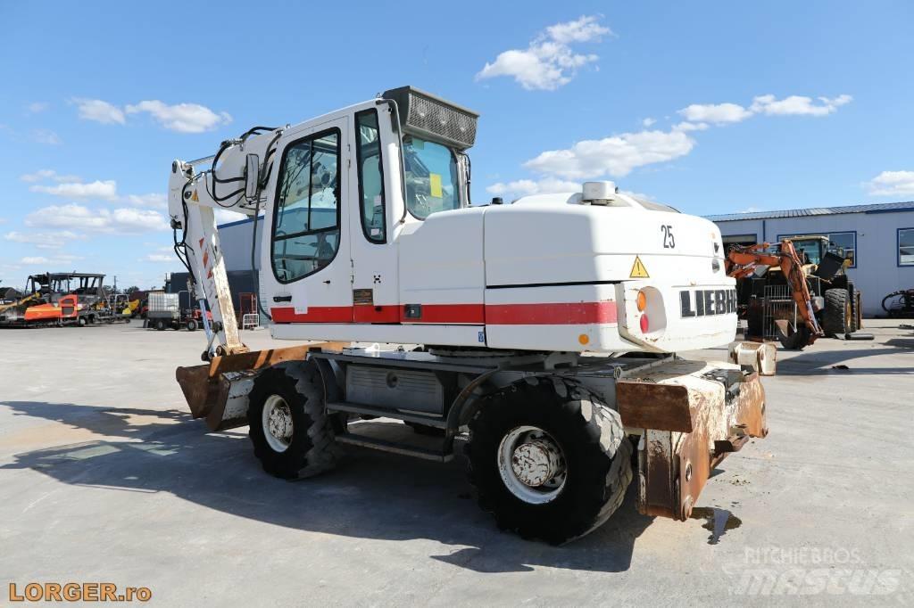 Liebherr A 314 Gumikerekes kotrók