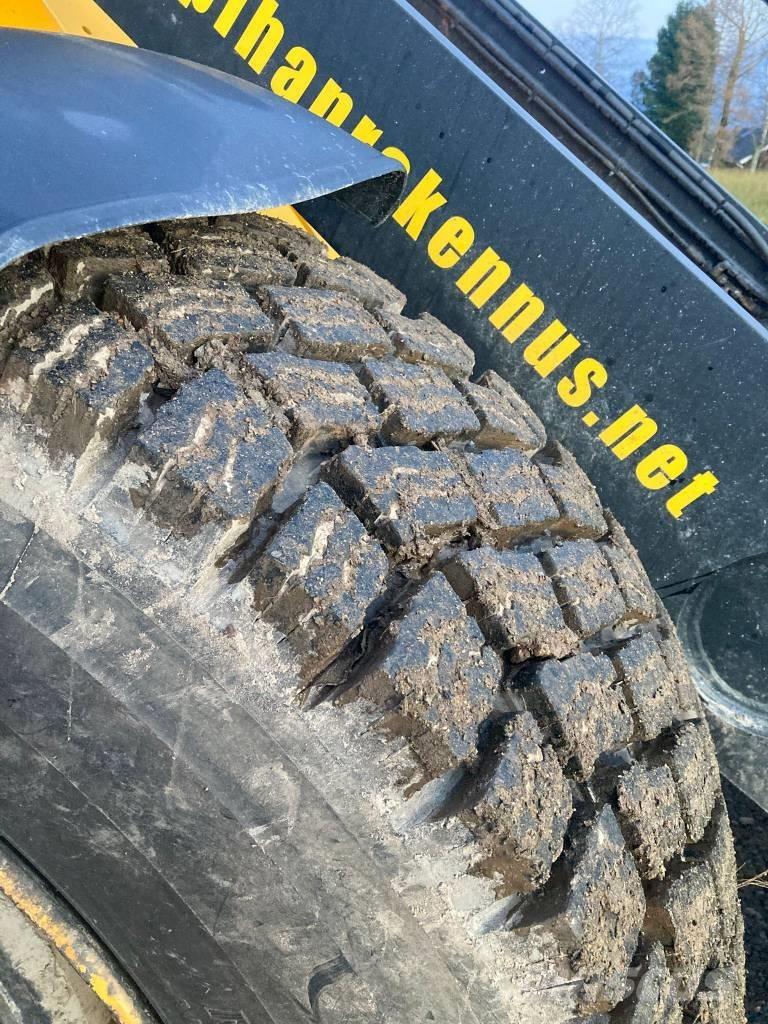 JCB 416 S Gumikerekes homlokrakodók