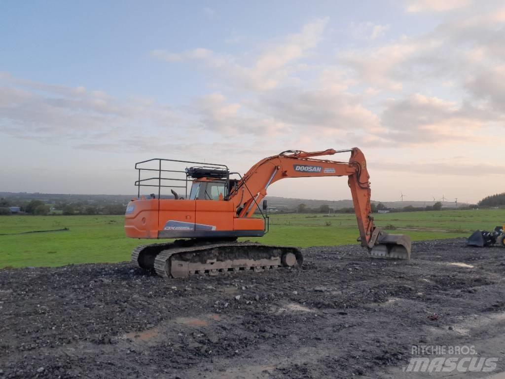 Doosan DX 225 Lánctalpas kotrók