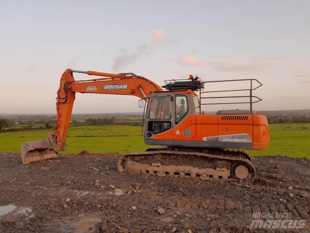 Doosan DX 225 Lánctalpas kotrók