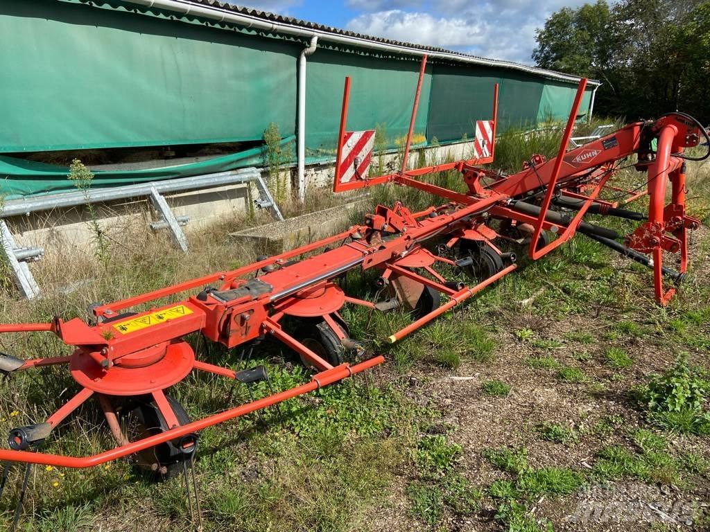 Kuhn GF8702 Rendkészítő