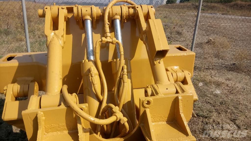 CAT D 6 Alváz és felfüggesztés