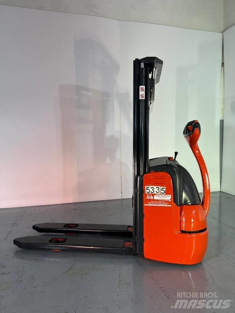 Linde L12 Elektromos gyalogkíséretű targoncák
