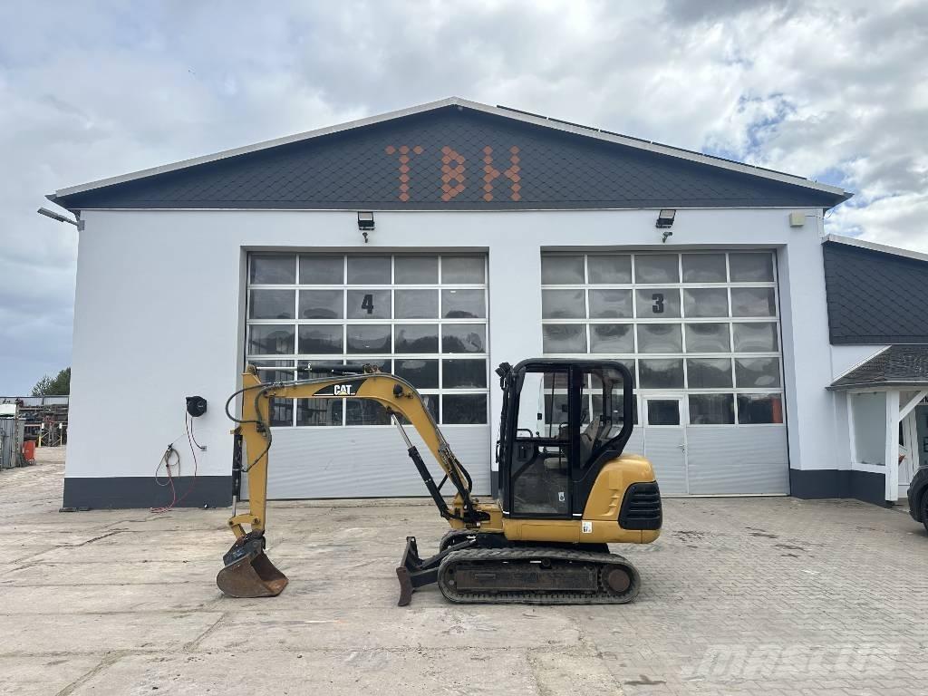 CAT 302.5 Mini kotrók < 7t