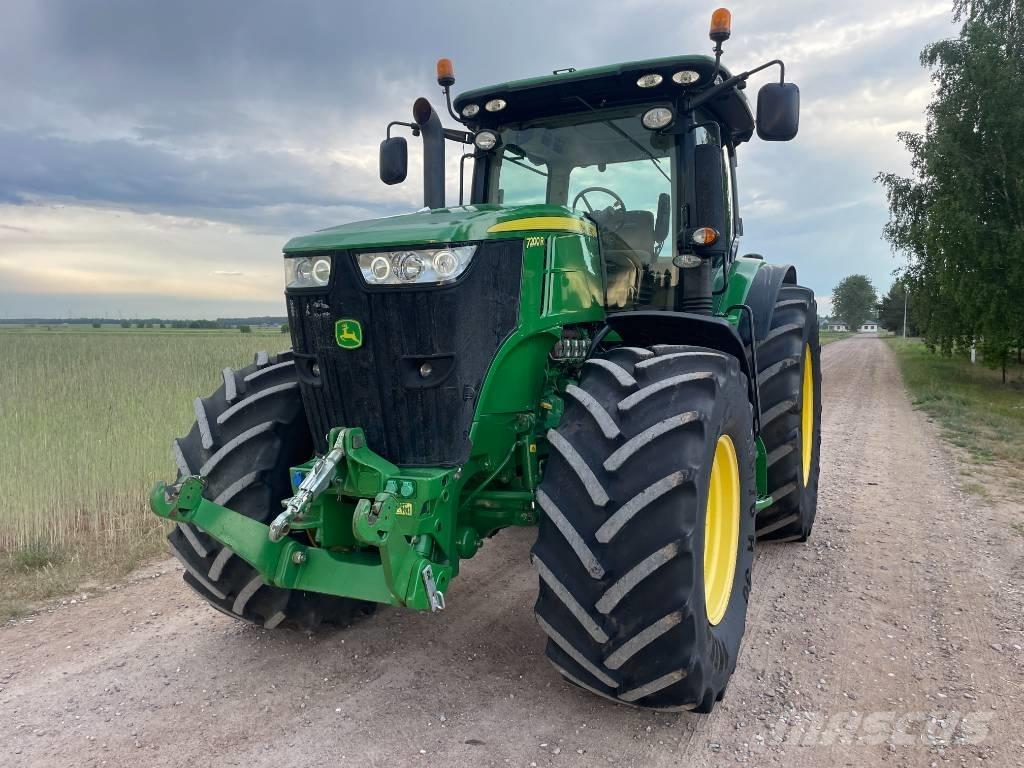 John Deere 7200 R Traktorok