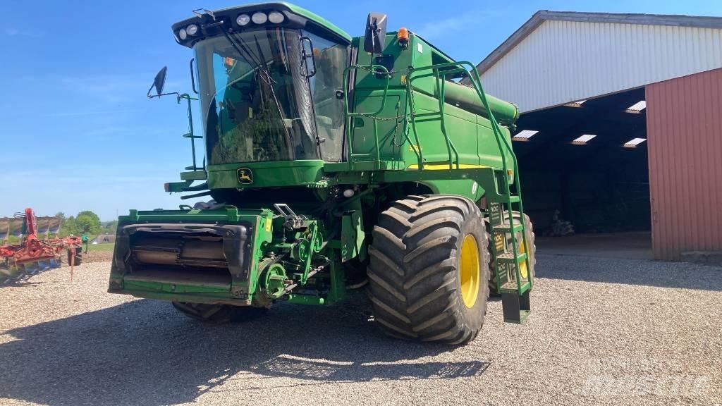 John Deere S690I Kombájnok