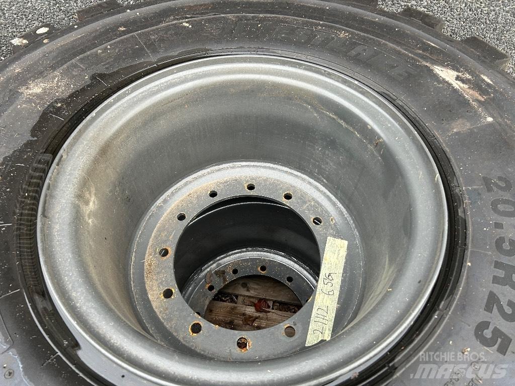  Westlake 20.5R25 L5 Gumiabroncsok, kerekek és felnik
