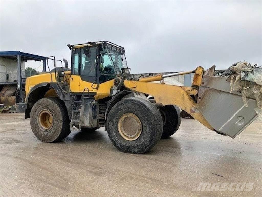 Komatsu WA 380--8E0 Gumikerekes homlokrakodók