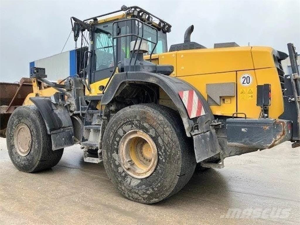 Komatsu WA 380--8E0 Gumikerekes homlokrakodók