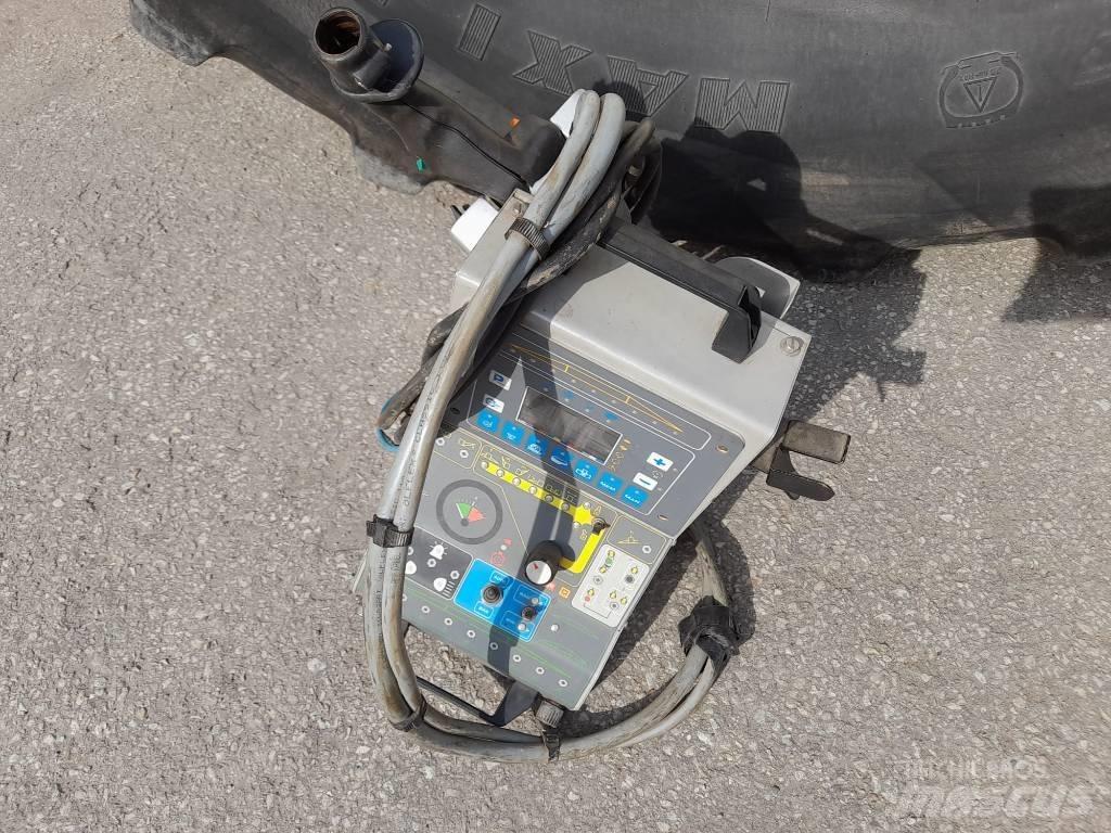 Caruelle 400S Vontatott trágyaszórók