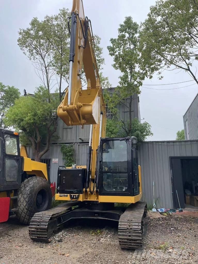 CAT 310 Lánctalpas kotrók