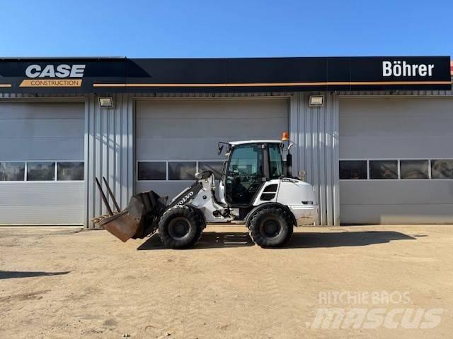 Volvo L 25 F Gumikerekes homlokrakodók