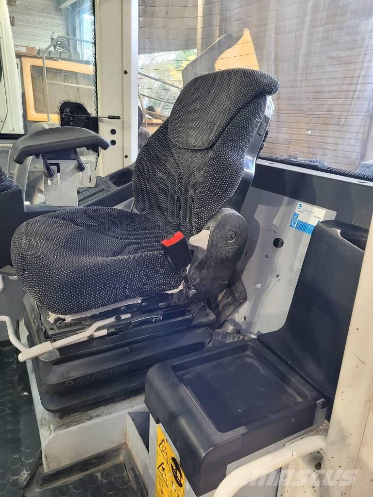 Liebherr L 514 Gumikerekes homlokrakodók