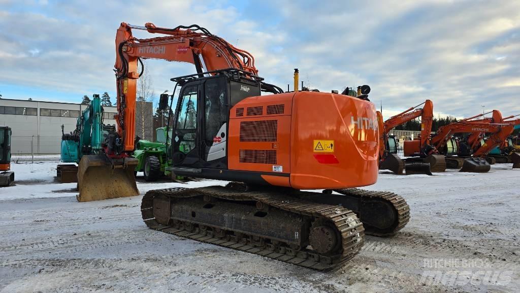Hitachi ZX225USRLC-6 Lánctalpas kotrók