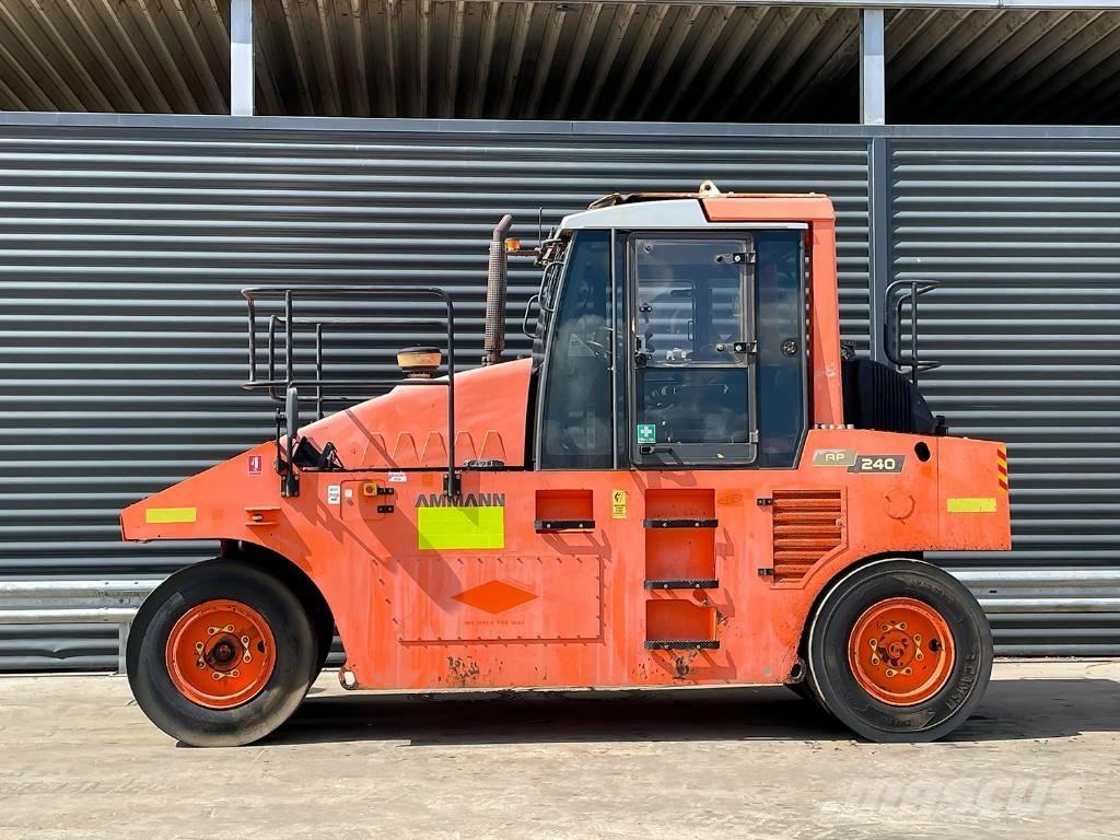 Ammann AP 240 Pneumatikus kerekes hengerek