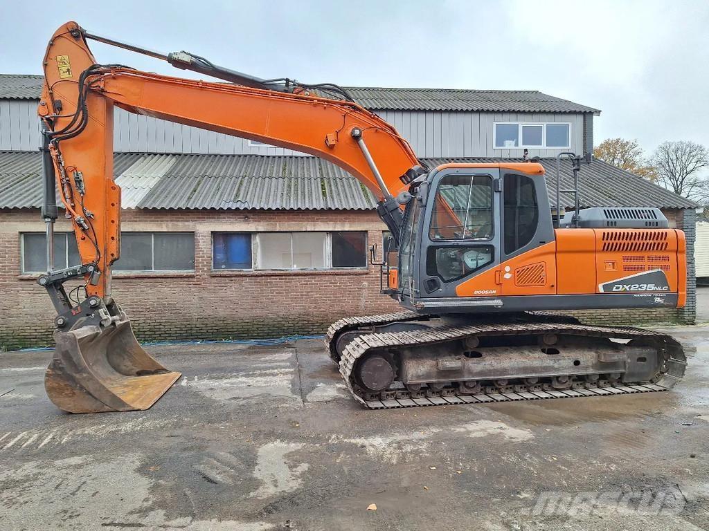 Doosan DX235NLC-5 Lánctalpas kotrók