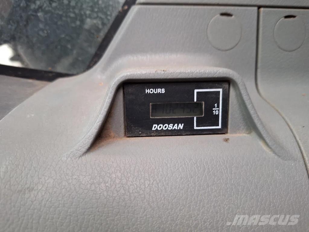 Doosan DX235NLC-5 Lánctalpas kotrók