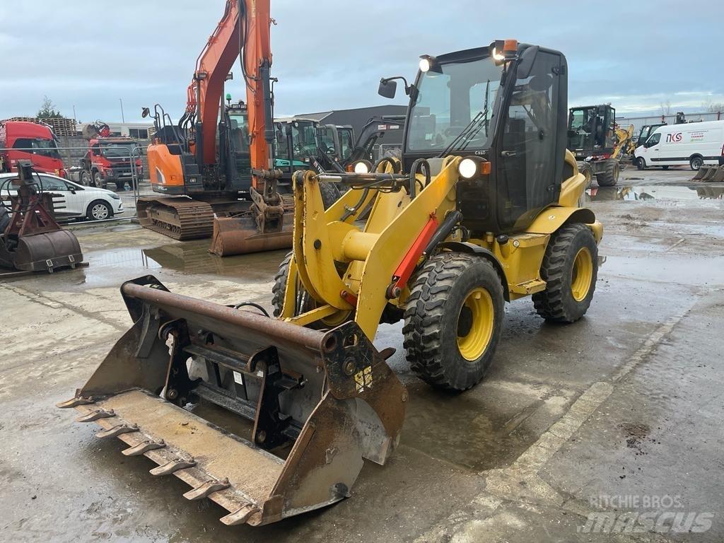 Yanmar V8 (26697) Gumikerekes homlokrakodók