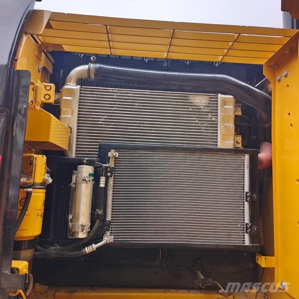CAT 320 D Lánctalpas kotrók