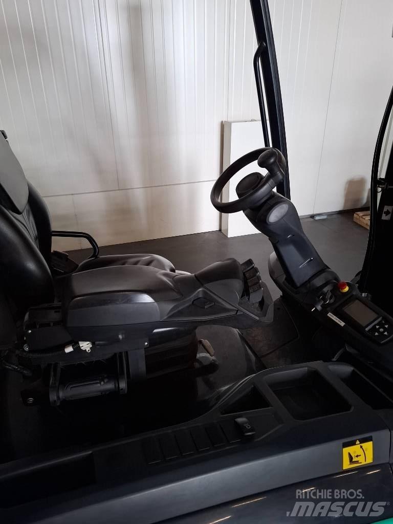Mitsubishi FB35N Elektromos targoncák