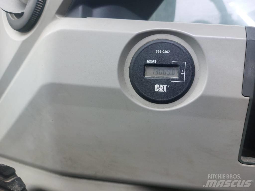 CAT 374 F Lánctalpas kotrók