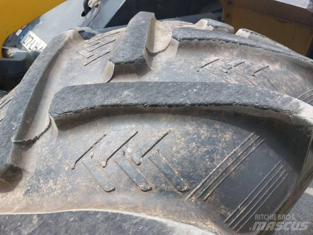 Komatsu WA320-5 Gumikerekes homlokrakodók