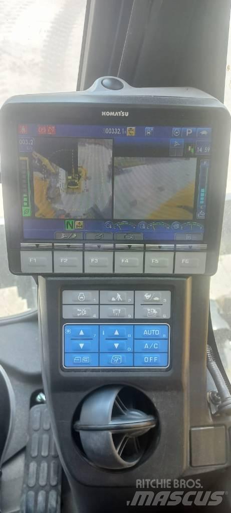 Komatsu PW148-11 Gumikerekes kotrók