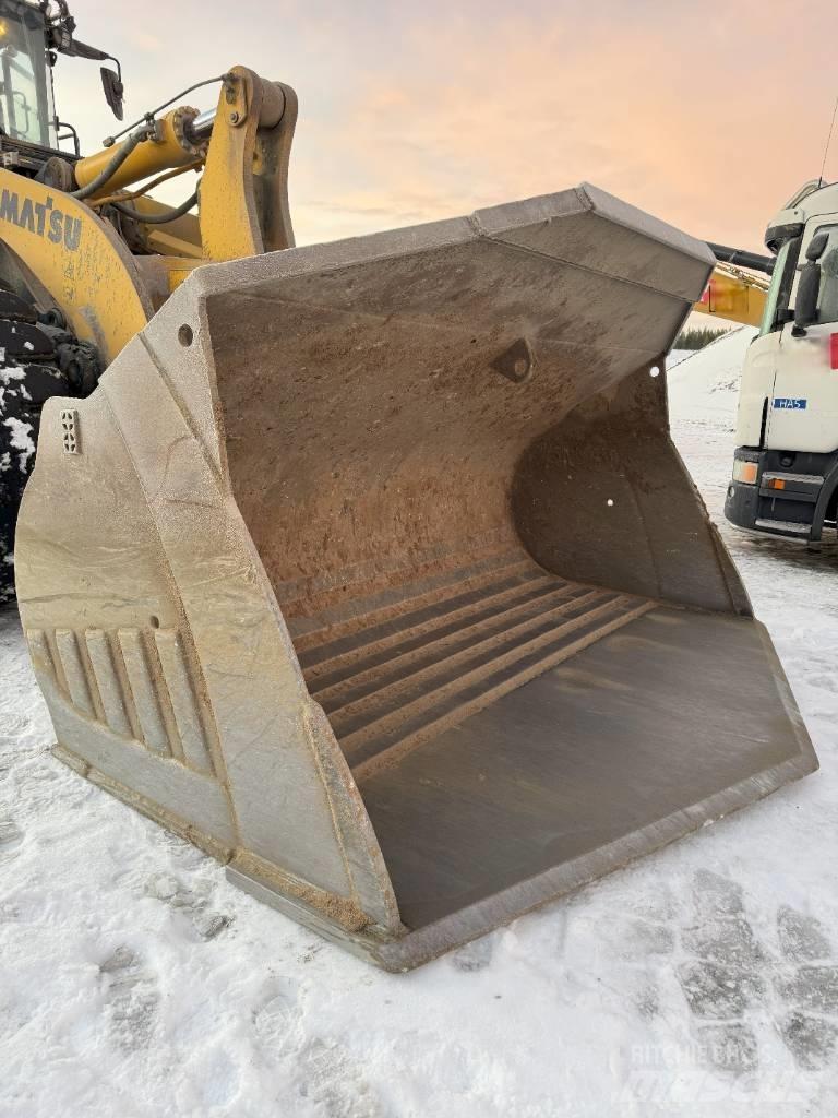 Komatsu WA 500- 8 Gumikerekes homlokrakodók