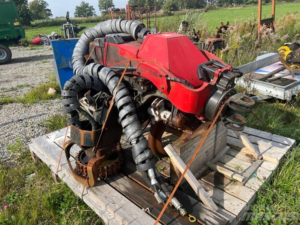 Komatsu C144 Betakarító fejek