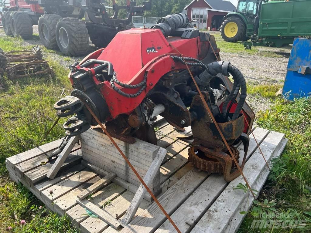 Komatsu C144 Betakarító fejek