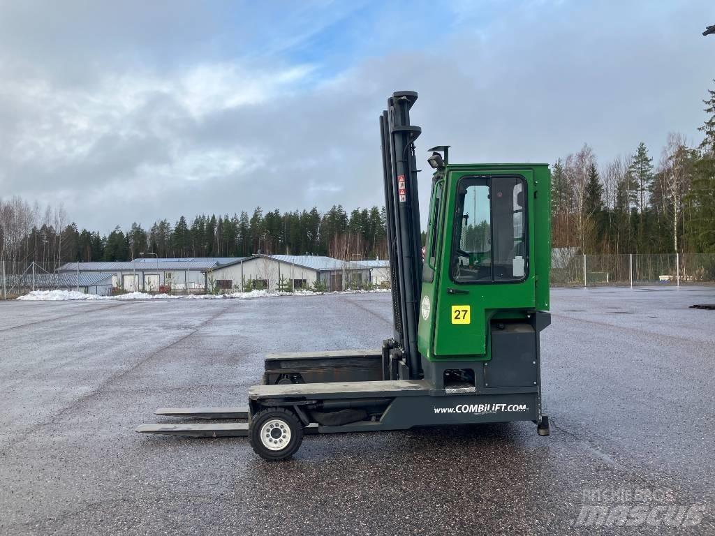Combilift C4500 Tolóoszlopos négyutas targonca