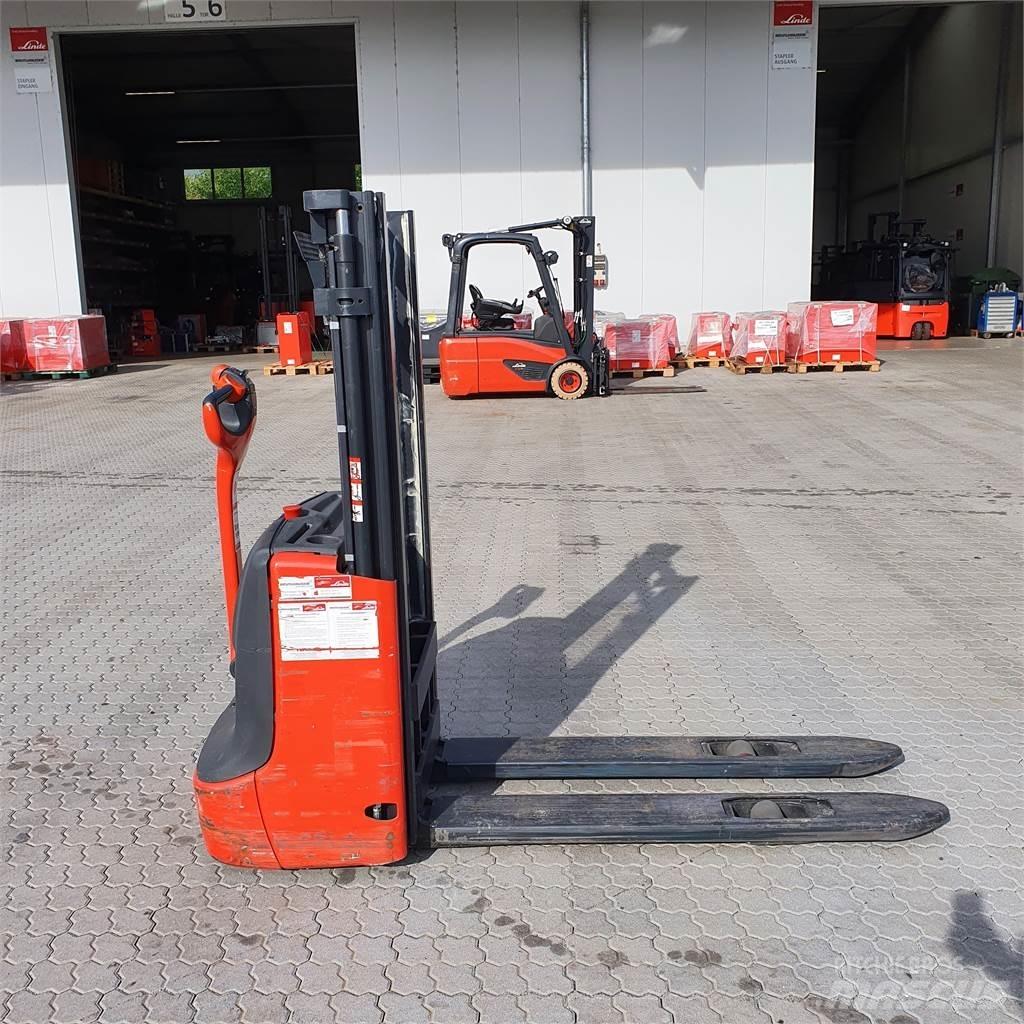 Linde L12 Gyalogkíséretű targonca