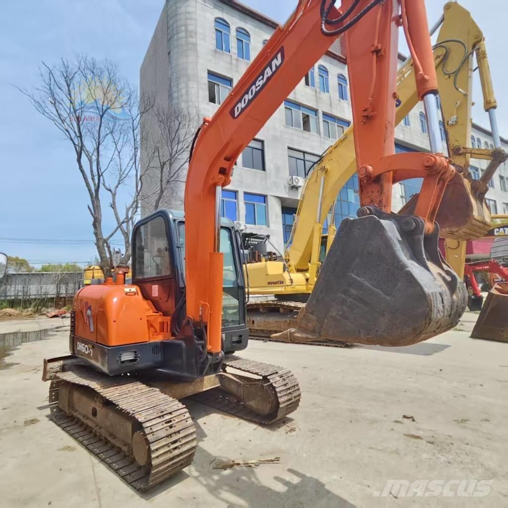 Doosan DH 60-7 Mini kotrók < 7t