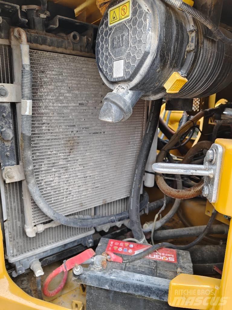 CAT 307.5 Lánctalpas kotrók