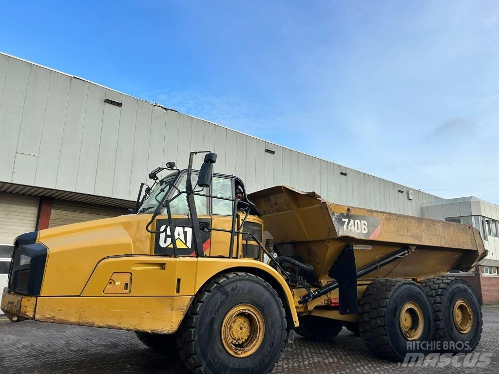CAT 740 B Csuklósdömperek