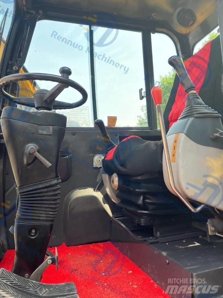 Xinyuan XYB75 Gumikerekes kotrók