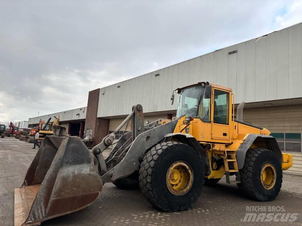 Volvo L 120 E Gumikerekes homlokrakodók