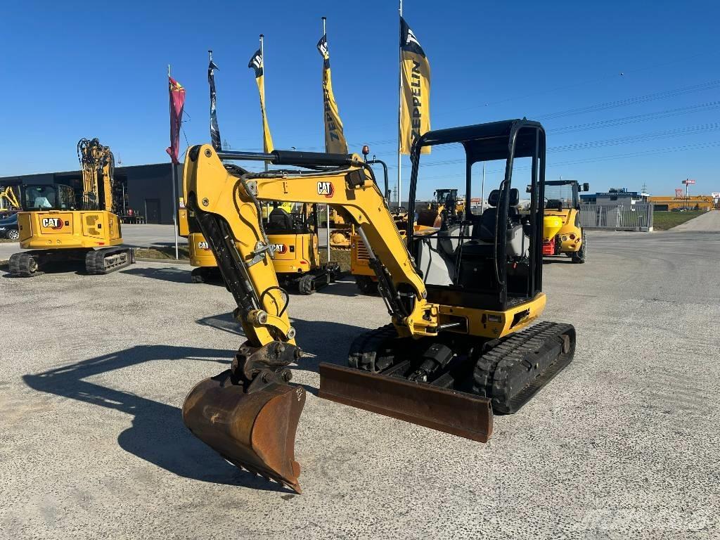 CAT 302.7 D CR Mini kotrók < 7t